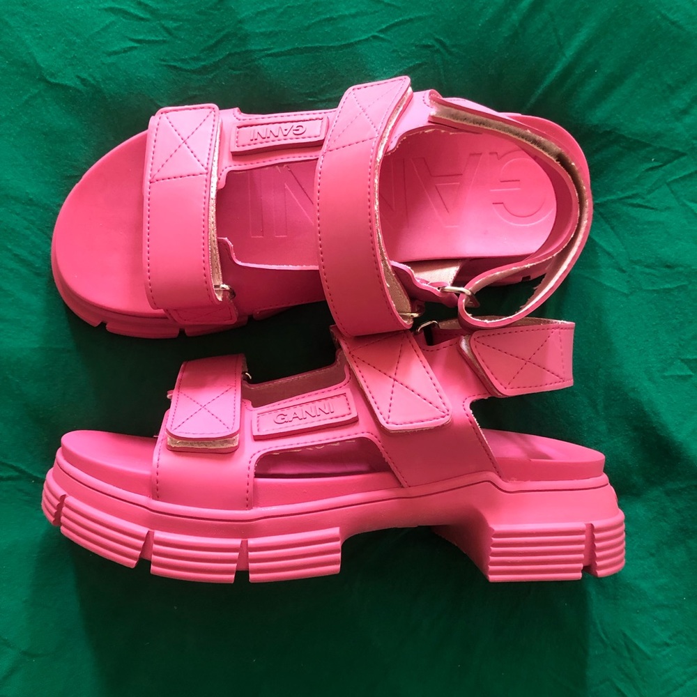New Ganni sandals in pink rubber sz 38